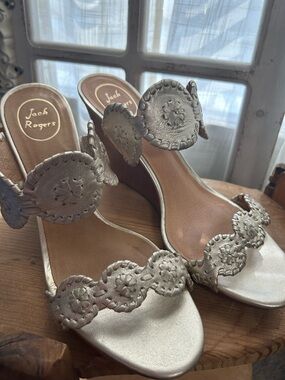 Jack Rogers Metallic Silver Wedge Sandals Slide on Summer Chic Beach Vacation